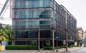 BB Glass House บีบี กลาสเฮ้าส์